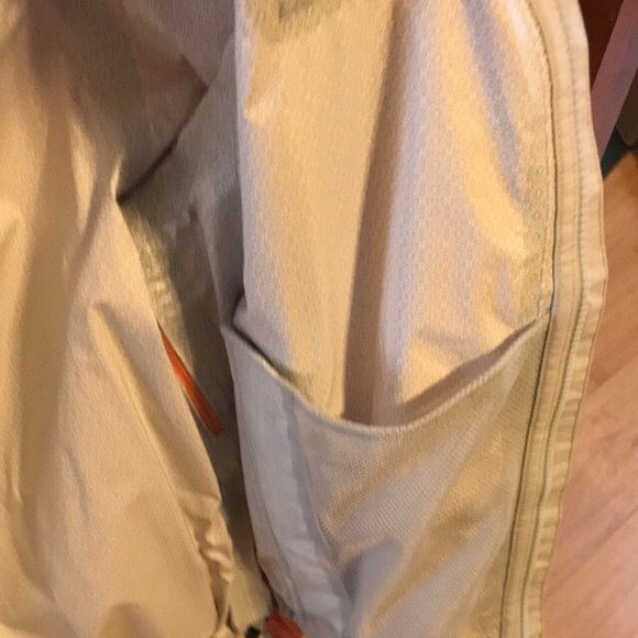 The Women’s  The North Face Jacket Outdoor - Picture 6 of 8